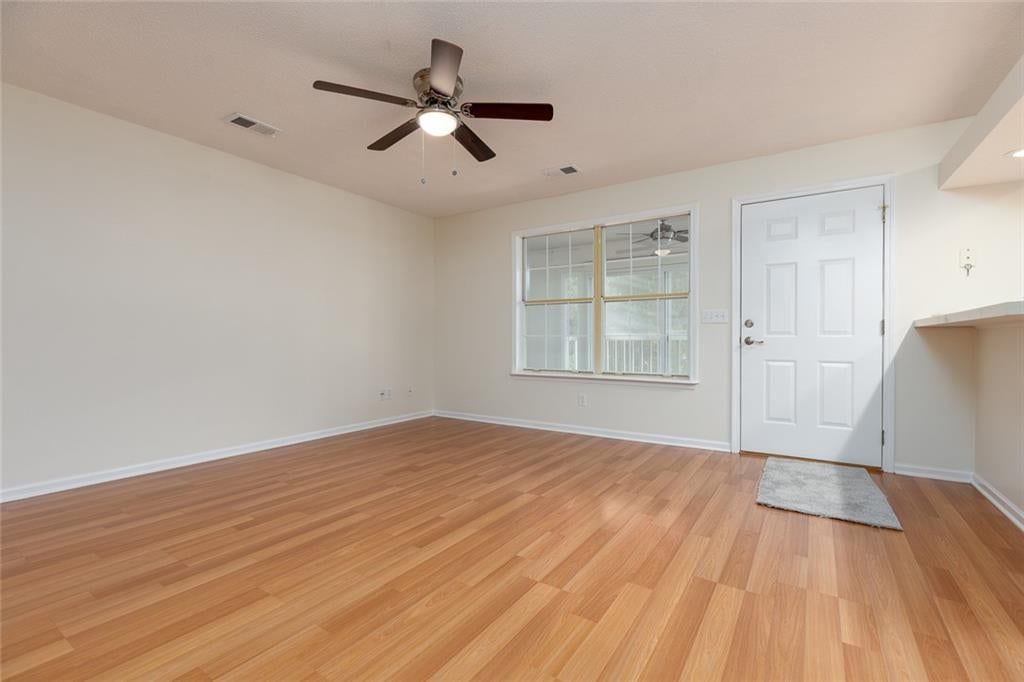 Photo 7 of 25 - 6966 N Olive Street, Gladstone, MO 64118