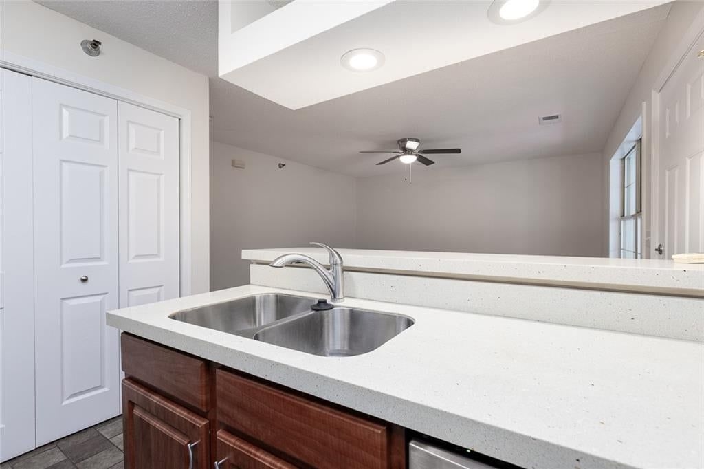Photo 10 of 25 - 6966 N Olive Street, Gladstone, MO 64118