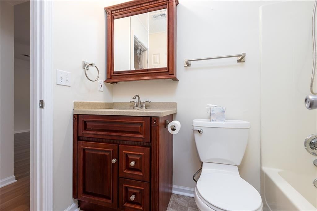 Photo 20 of 25 - 6966 N Olive Street, Gladstone, MO 64118