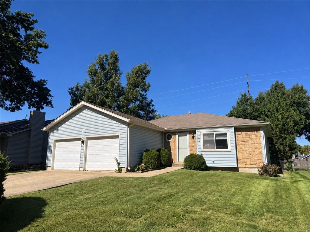1106 E Elizabeth Street, Olathe, KS