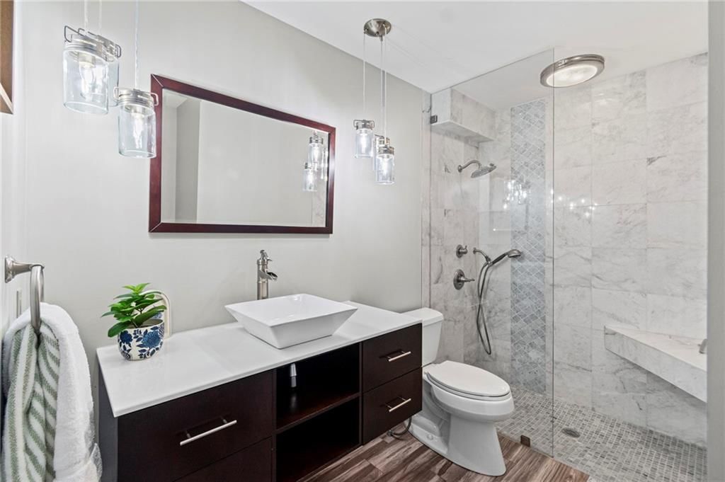 Photo 26 of 51 - 11278 Hemlock Street, Overland Park, KS 66210