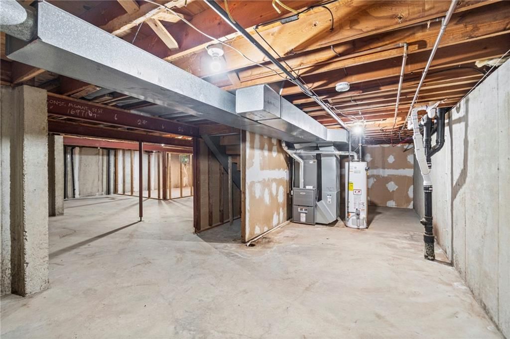 Photo 34 of 51 - 11278 Hemlock Street, Overland Park, KS 66210