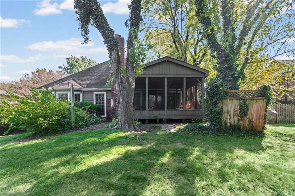 Photo 37 of 51 - 11278 Hemlock Street, Overland Park, KS 66210