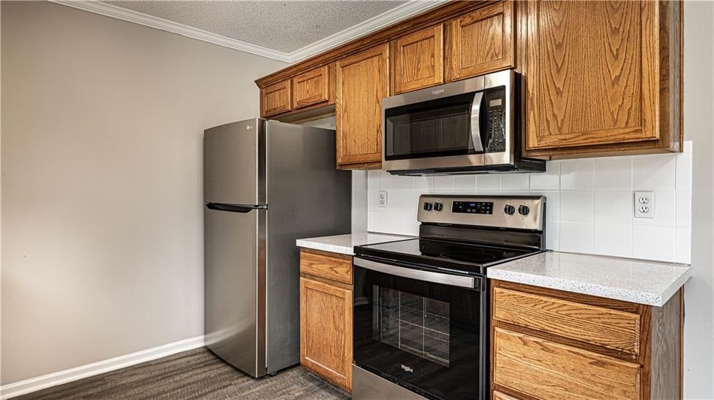 Photo 7 of 19 - 11200 N Central Street, Kansas City, MO 64155