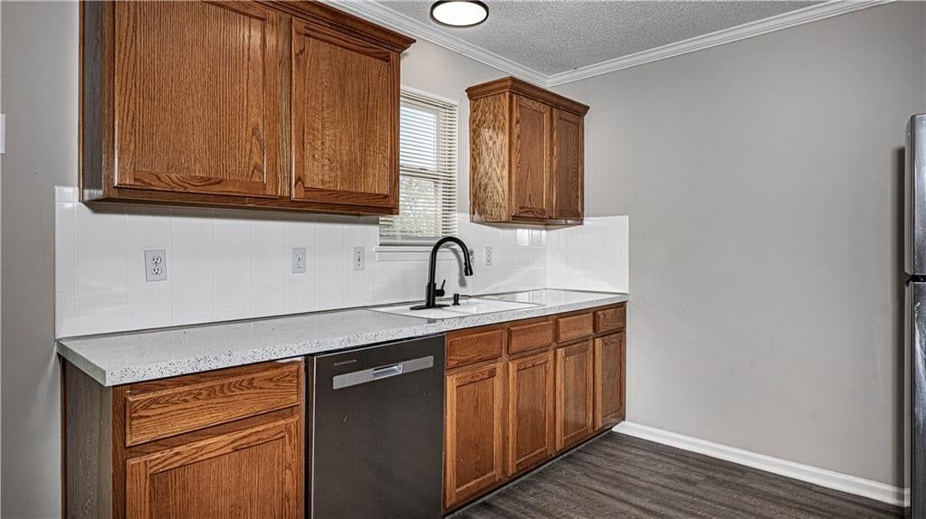 Photo 6 of 19 - 11200 N Central Street, Kansas City, MO 64155