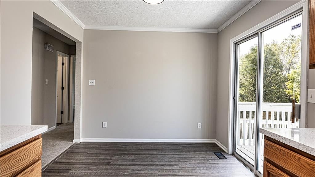 Photo 8 of 19 - 11200 N Central Street, Kansas City, MO 64155