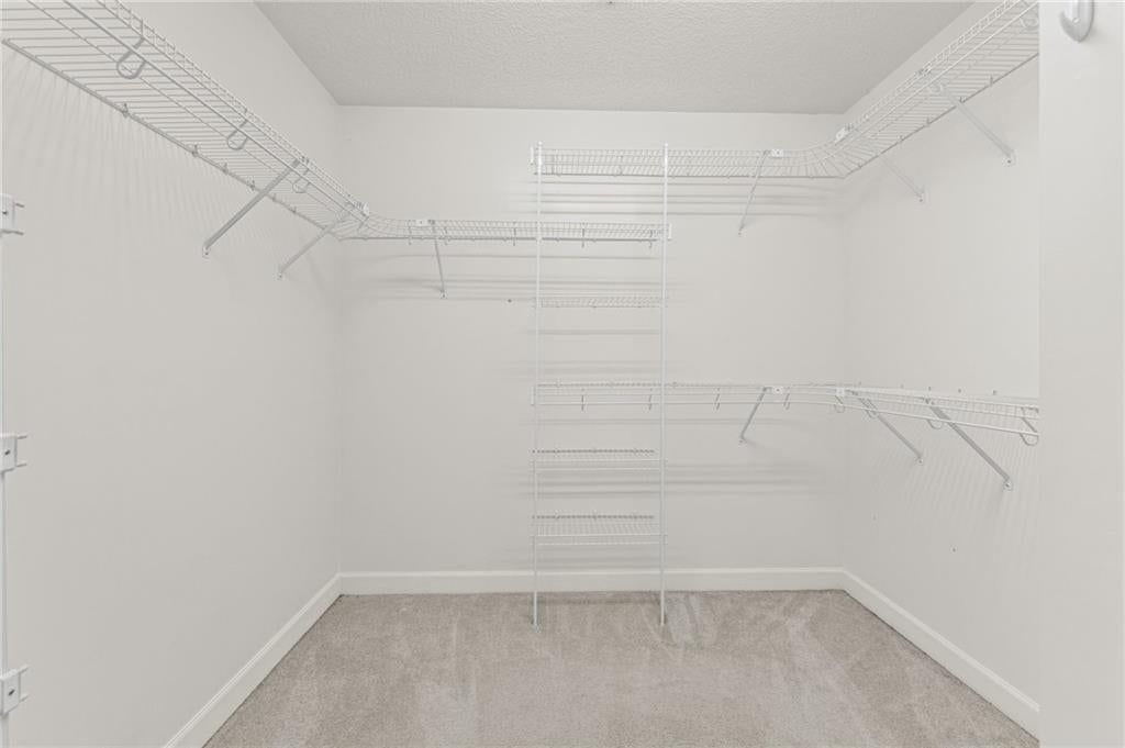 Photo 22 of 43 - 7110 Hedge Lane Terrace, Shawnee, KS 66227