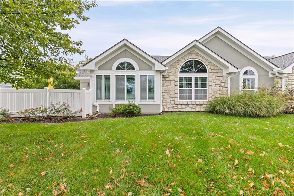 7110 Hedge Lane Terrace, Shawnee, KS: listing photo 2