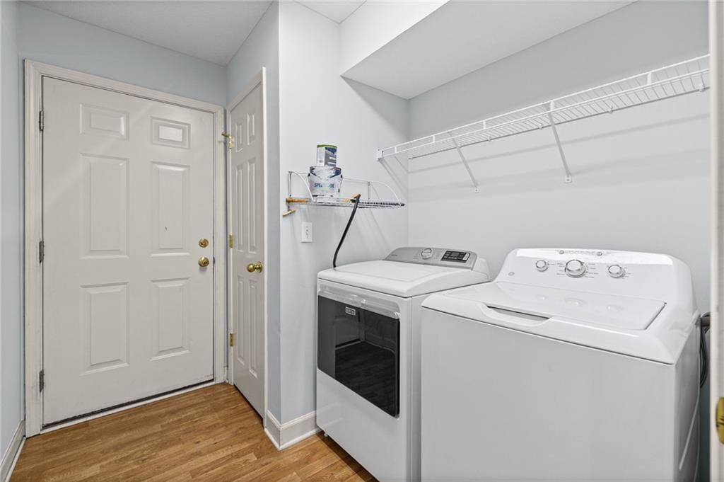 Photo 29 of 43 - 7110 Hedge Lane Terrace, Shawnee, KS 66227