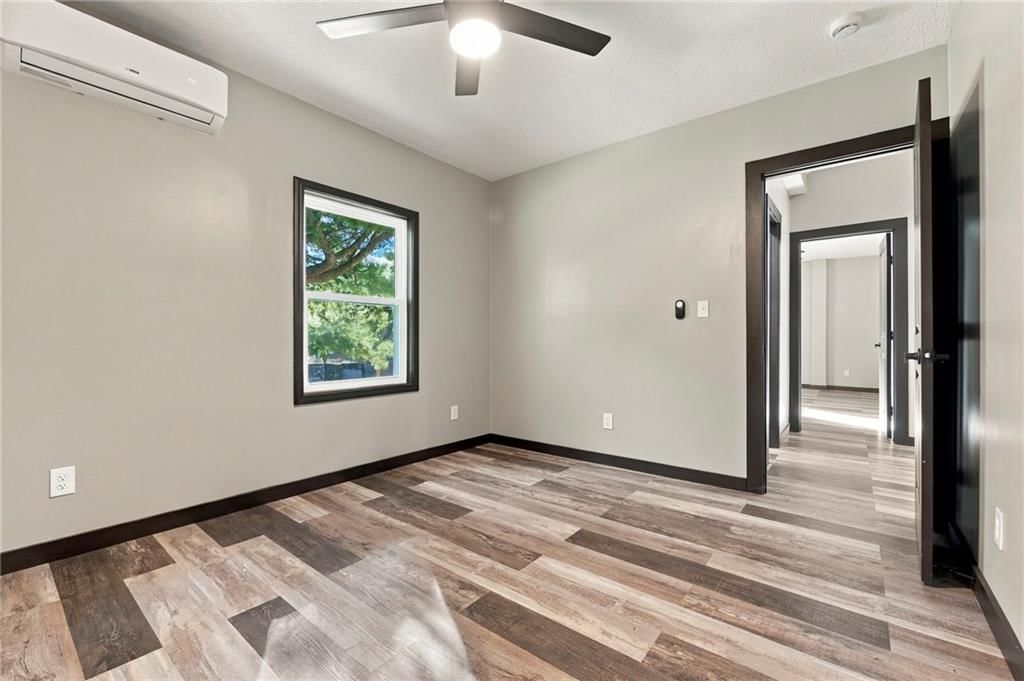 Photo 22 of 38 - 735 E Devon Street, Independence, MO 64055