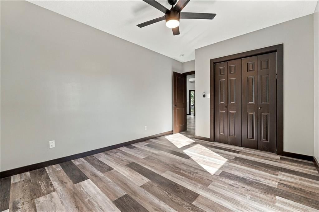 Photo 27 of 38 - 735 E Devon Street, Independence, MO 64055