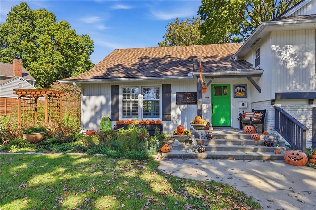 5200 W 81st Street, Prairie Village, KS: listing photo 2