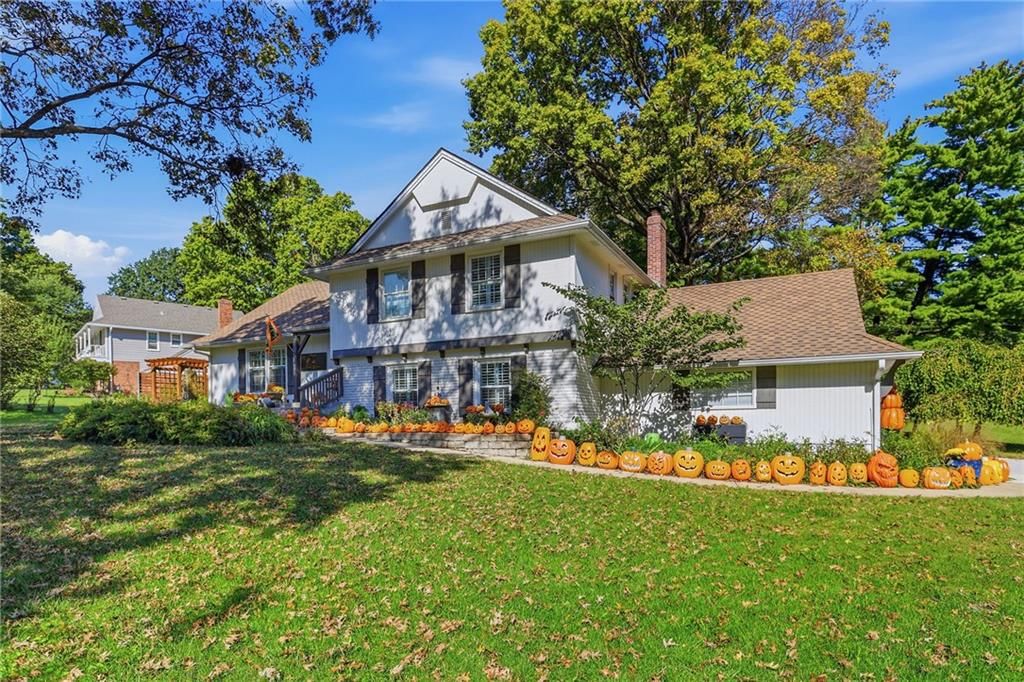 5200 W 81st Street, Prairie Village, KS: listing photo 3