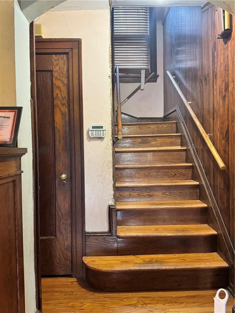 Staircase at 1007 Laurel Avenue, Kansas City, KS 66104