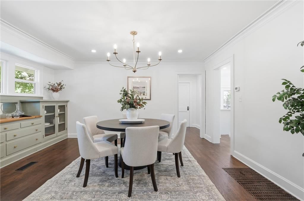 Statement lighting at 6101 Charlotte Street, Kansas City, MO 64110
