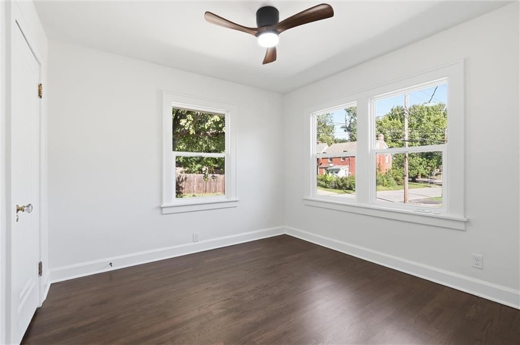 Photo 21 of 33 - 6101 Charlotte Street, Kansas City, MO 64110