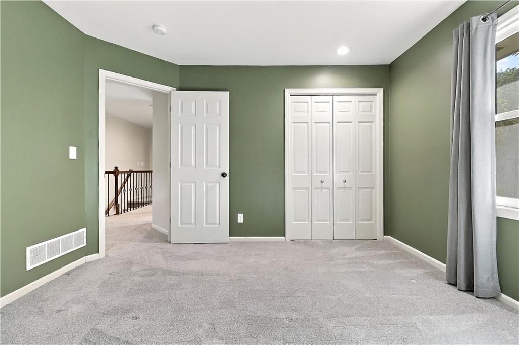 Photo 33 of 52 - 13011 W 83rd Terrace, Lenexa, KS 66215