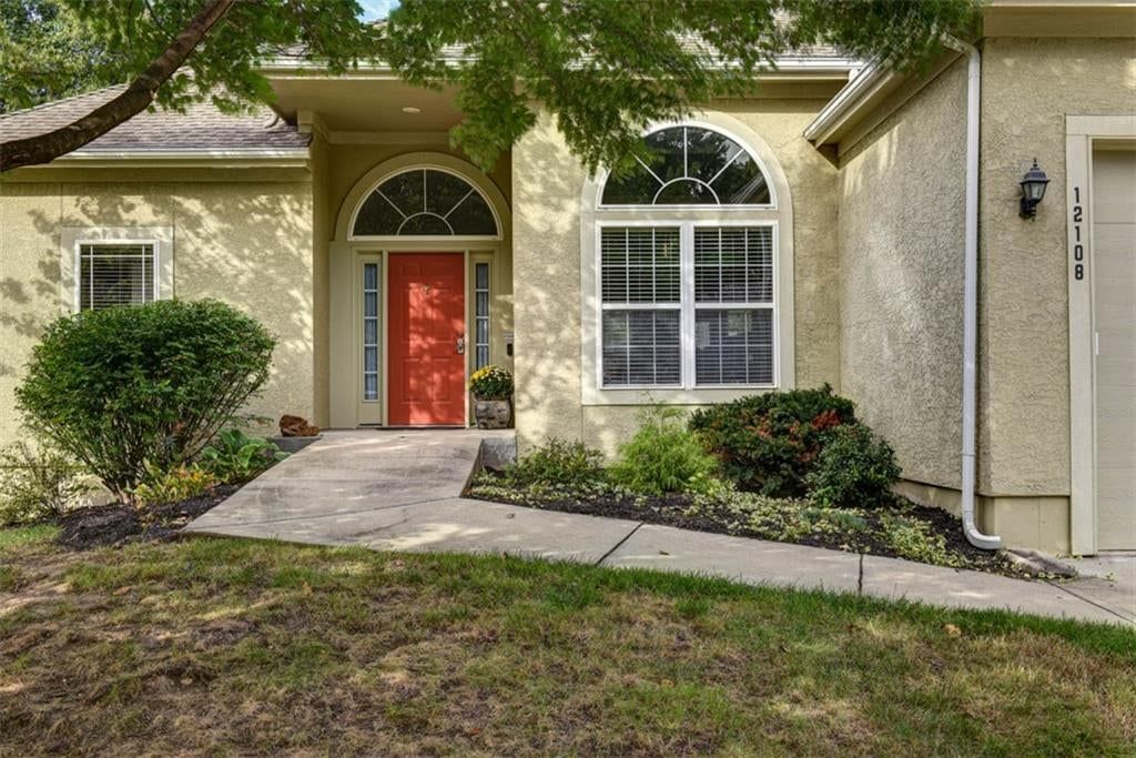 12108 McGee Street, Kansas City, MO: listing photo 2