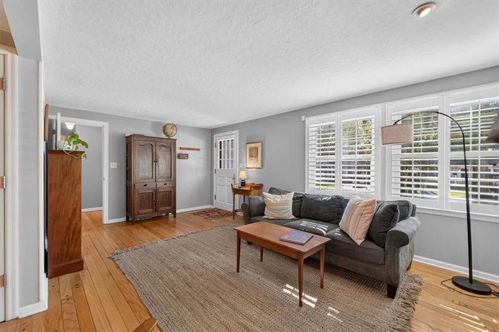 Photo 7 of 50 - 4112 W 69TH Street, Prairie Village, KS 66208