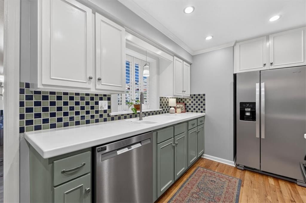 Photo 13 of 50 - 4112 W 69TH Street, Prairie Village, KS 66208
