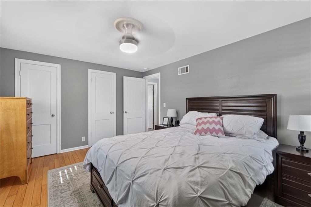 Photo 28 of 50 - 4112 W 69TH Street, Prairie Village, KS 66208