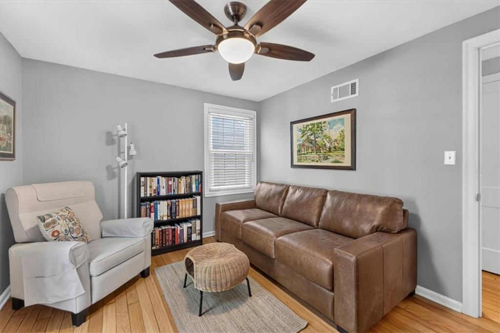 Photo 31 of 50 - 4112 W 69TH Street, Prairie Village, KS 66208