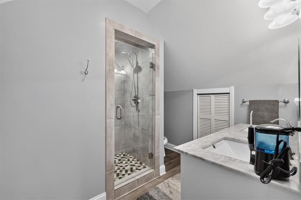 Double vanity at 4112 W 69TH Street, Prairie Village, KS 66208