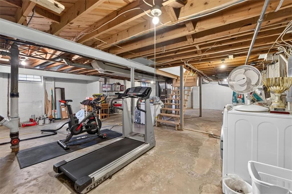 Photo 39 of 50 - 4112 W 69TH Street, Prairie Village, KS 66208