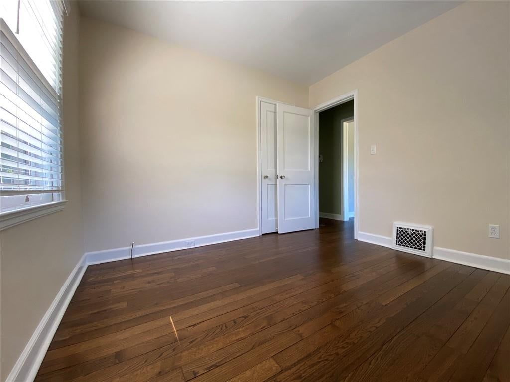 Photo 10 of 28 - 1231 W 79th Street, Kansas City, MO 64114