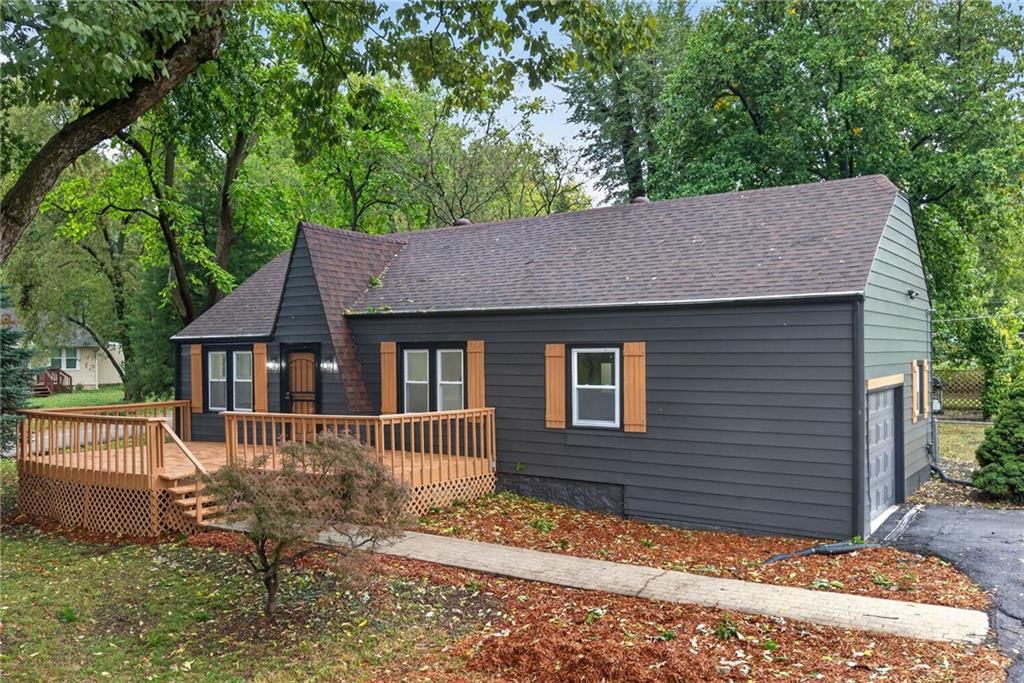 4641 N Elmwood Avenue, Kansas City, MO