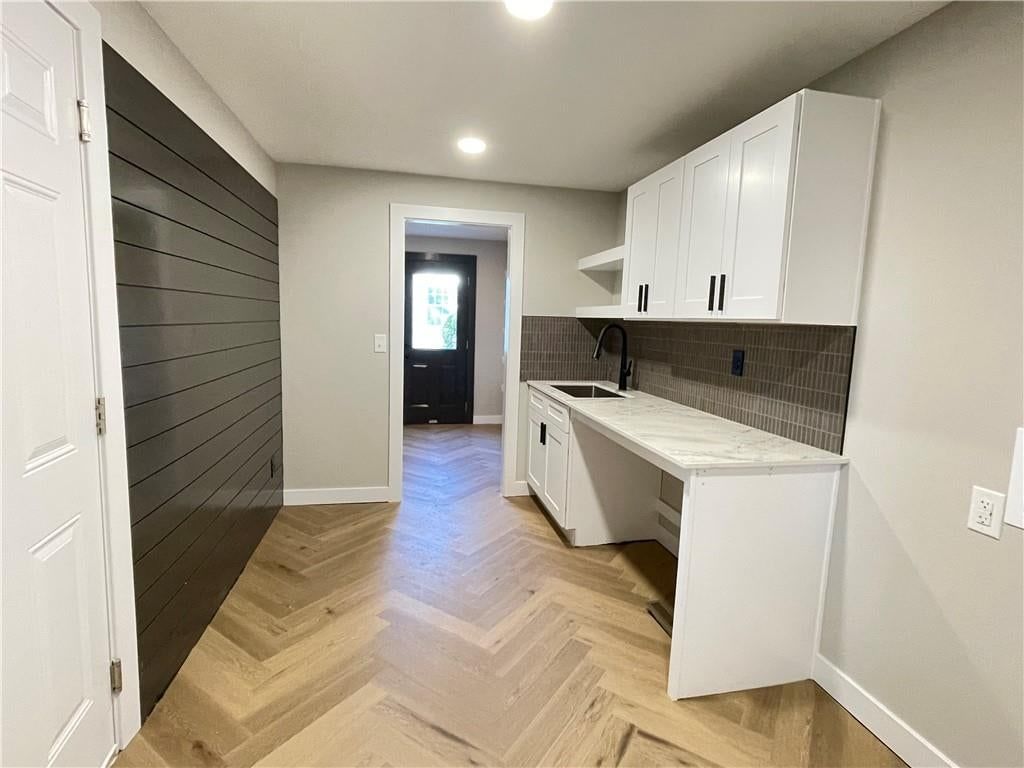 Photo 8 of 8 - 6922 W 101st Street, Overland Park, KS 66212