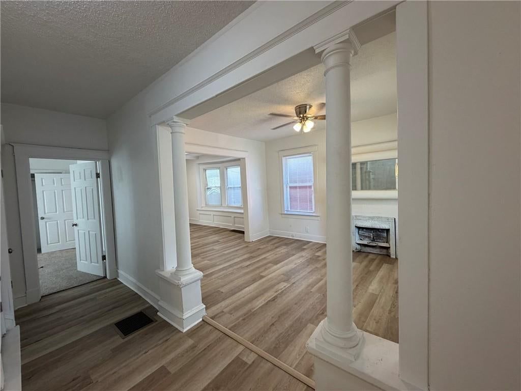 5026 E 7th Street, Kansas City, MO: listing photo 2