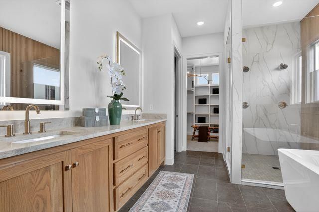 Photo 27 of 42 - 8994 Ginger Street, Lenexa, KS 66227