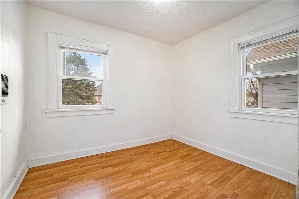 5121 Thompson Avenue, Kansas City, MO: listing photo 3