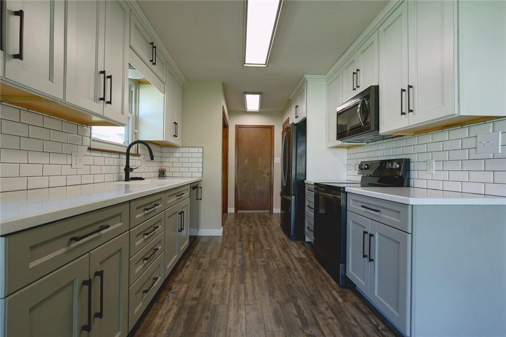 16604 E 53rd Street S, Independence, MO: listing photo 3