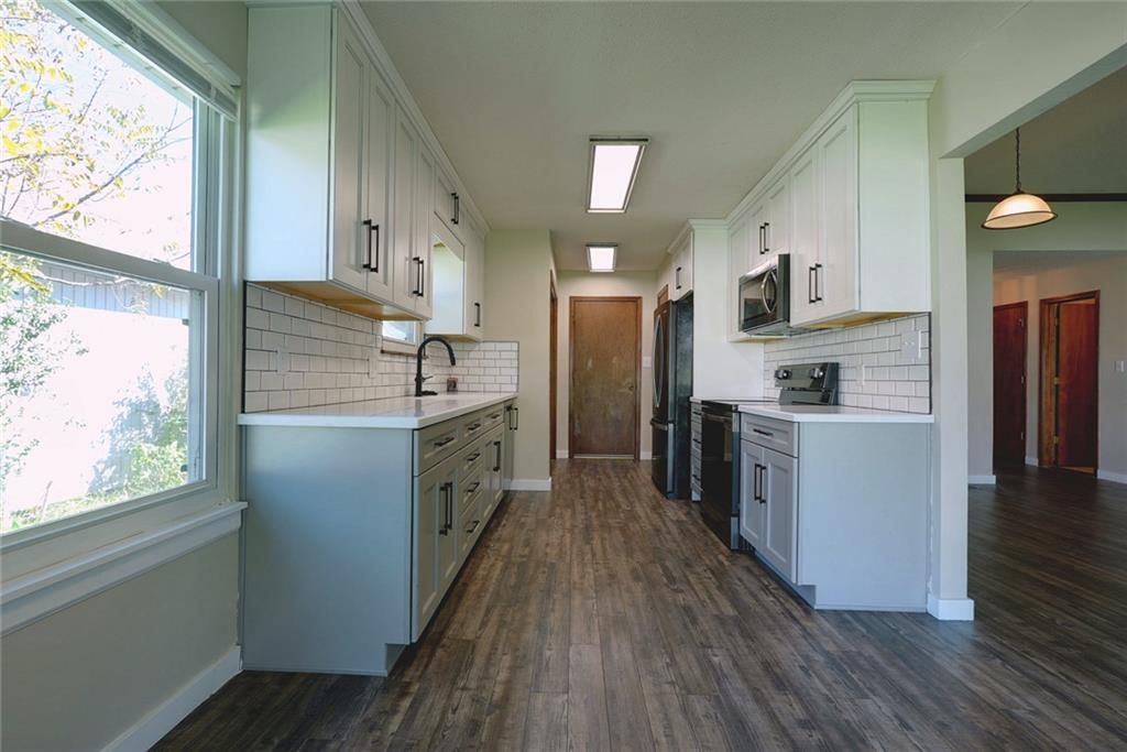 Photo 13 of 31 - 16604 E 53rd Street S, Independence, MO 64055