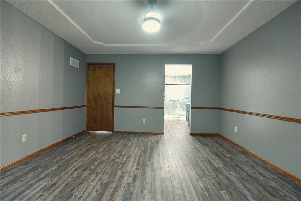 Photo 17 of 31 - 16604 E 53rd Street S, Independence, MO 64055