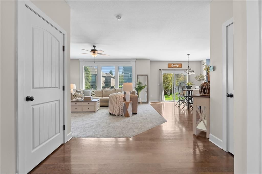 17251 S Kimble Street, Olathe, KS: listing photo 2