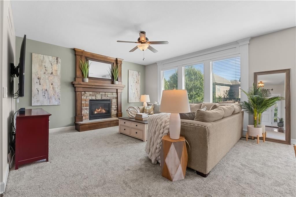 17251 S Kimble Street, Olathe, KS: listing photo 3