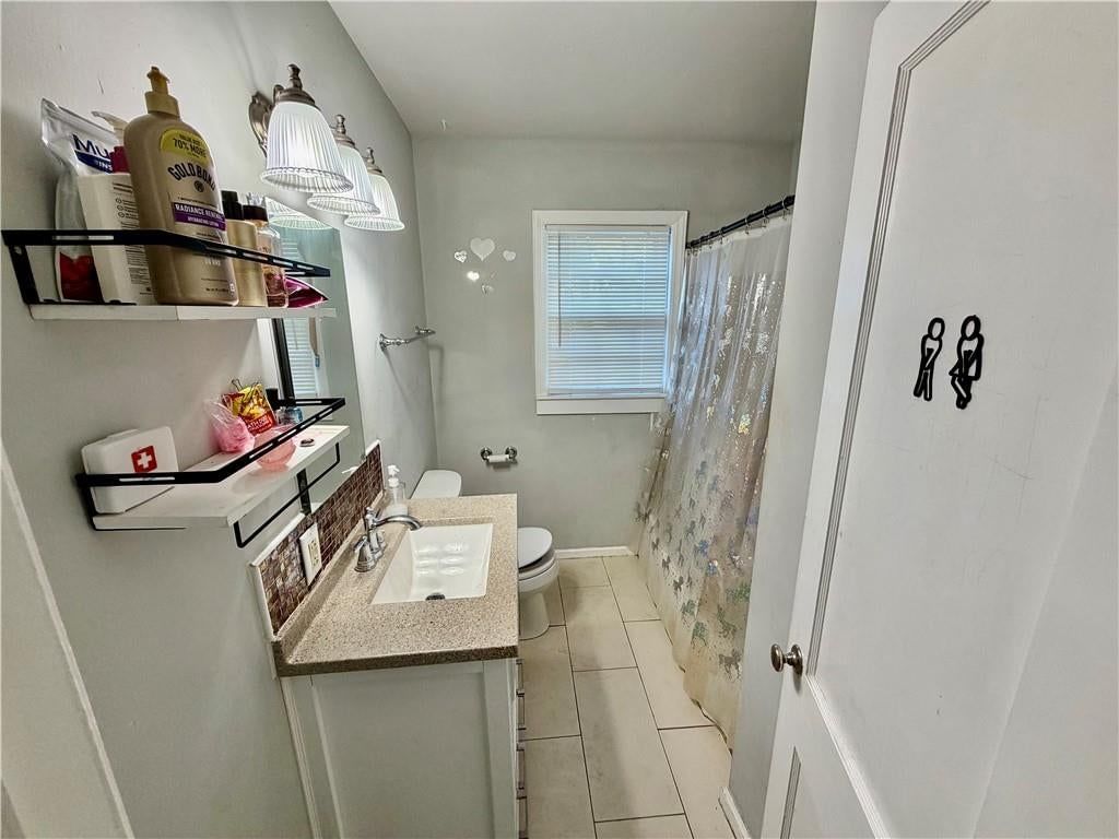 Photo 5 of 15 - 10501 E 27th Terrace S, Independence, MO 64052