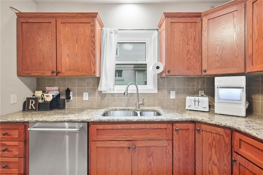Photo 16 of 36 - 5127 Walnut Street, Kansas City, MO 64112