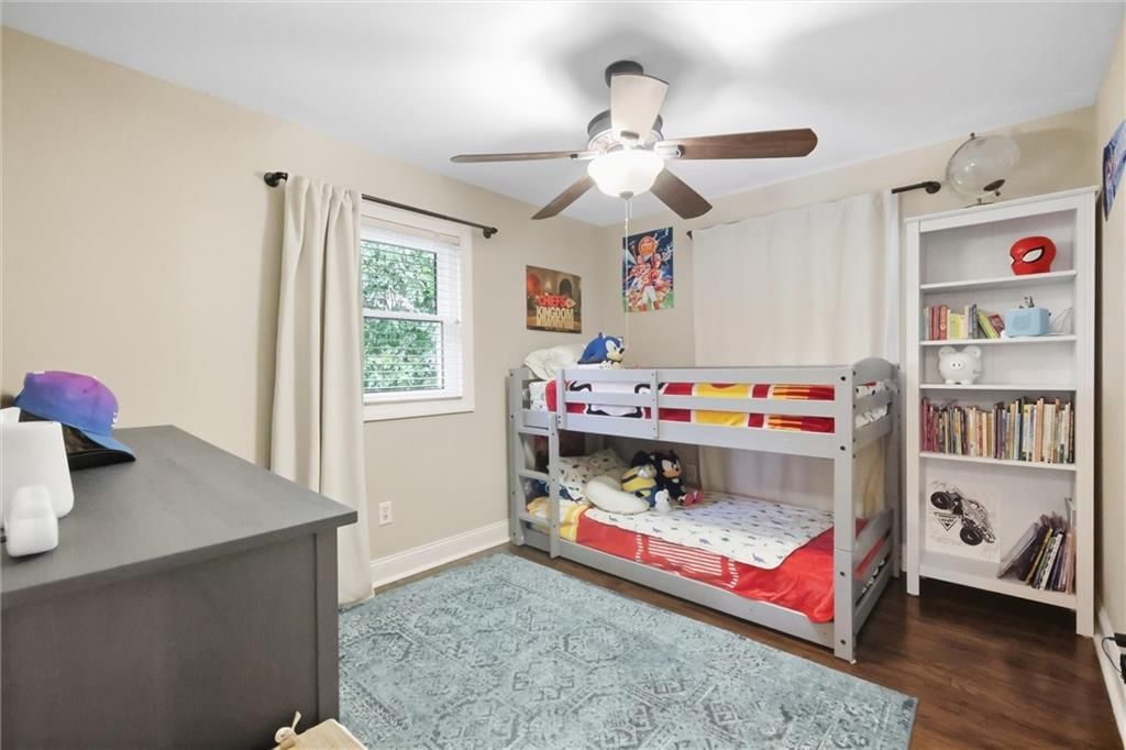 Photo 20 of 36 - 5127 Walnut Street, Kansas City, MO 64112