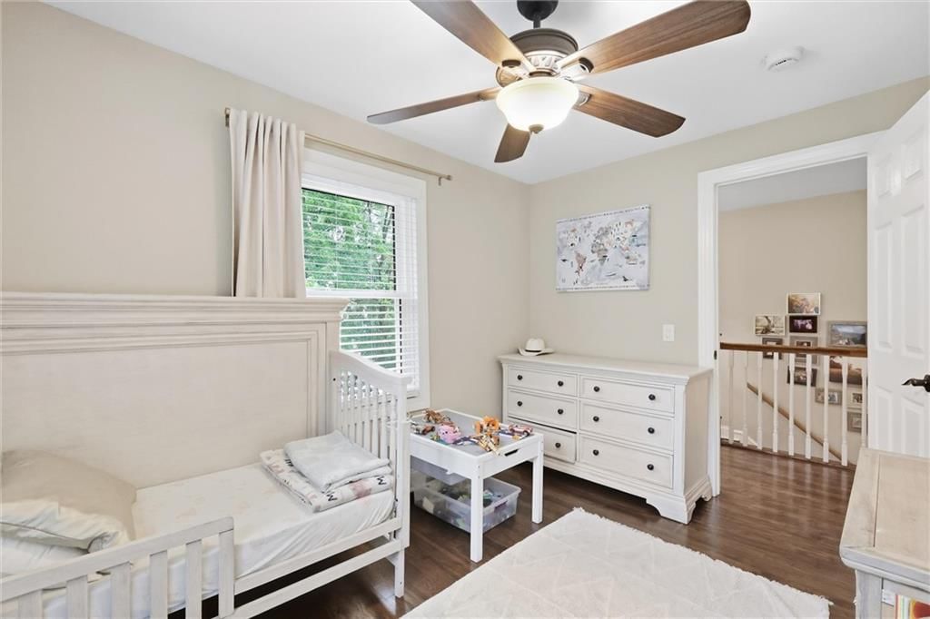 Photo 23 of 36 - 5127 Walnut Street, Kansas City, MO 64112