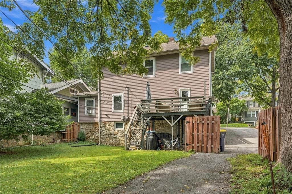 Photo 32 of 36 - 5127 Walnut Street, Kansas City, MO 64112