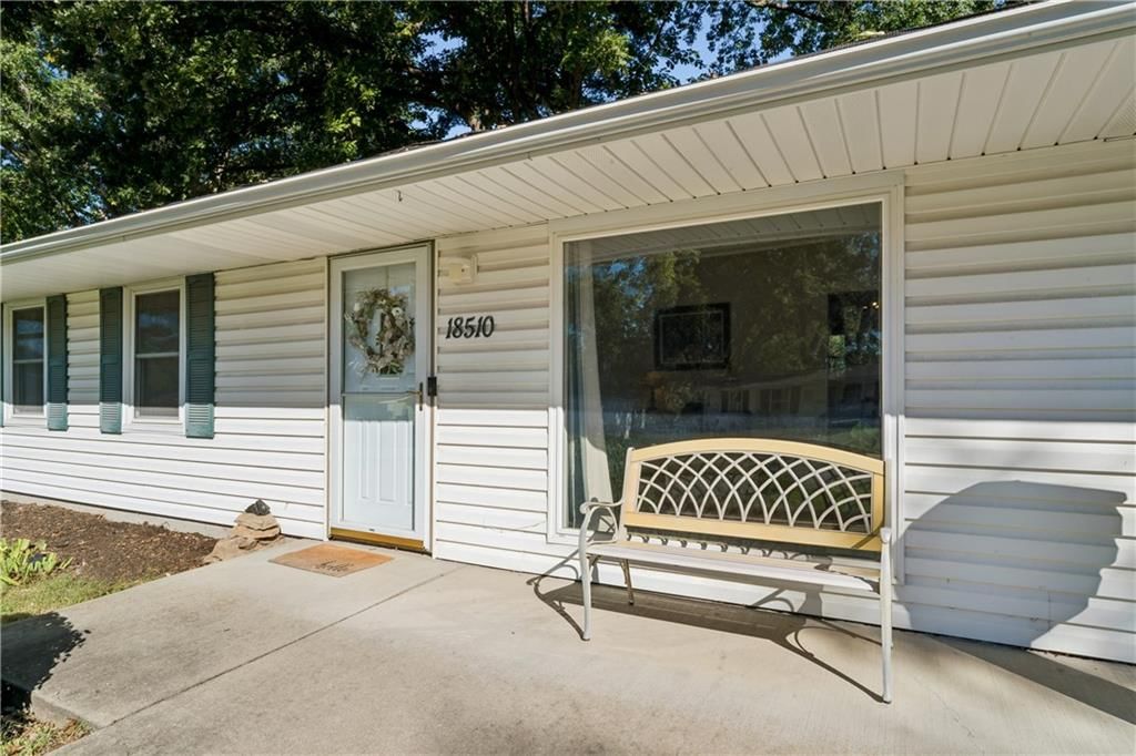 Photo 4 of 44 - 18510 E 5th Street N, Independence, MO 64056