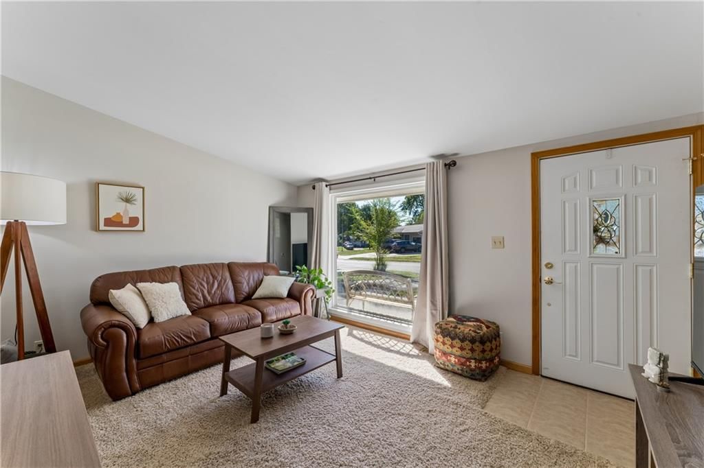 Photo 6 of 44 - 18510 E 5th Street N, Independence, MO 64056