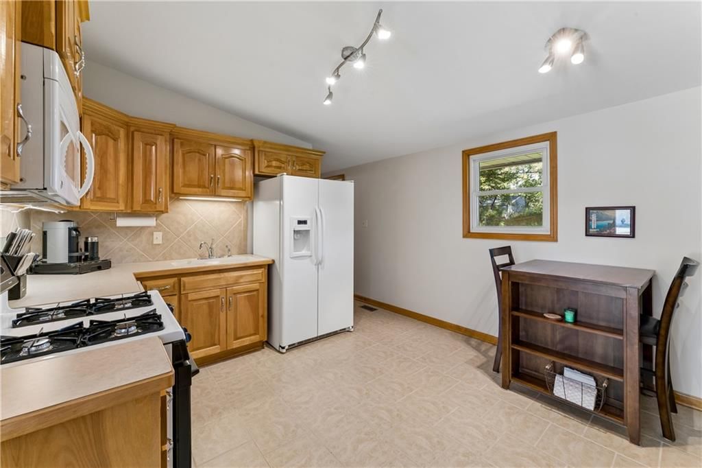 Photo 12 of 44 - 18510 E 5th Street N, Independence, MO 64056