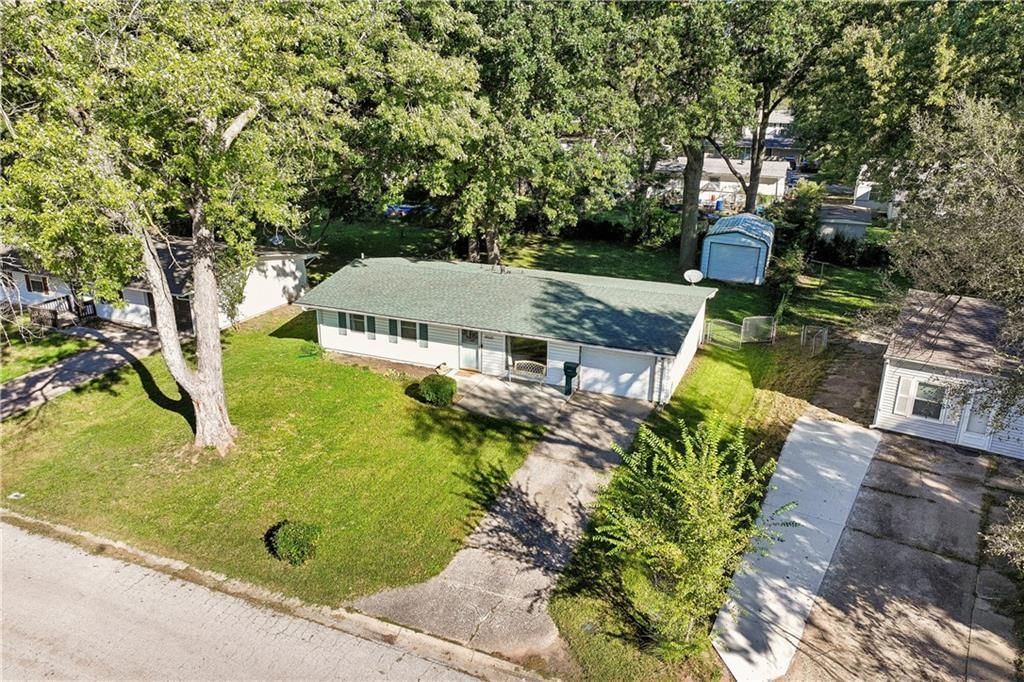 Photo 31 of 44 - 18510 E 5th Street N, Independence, MO 64056