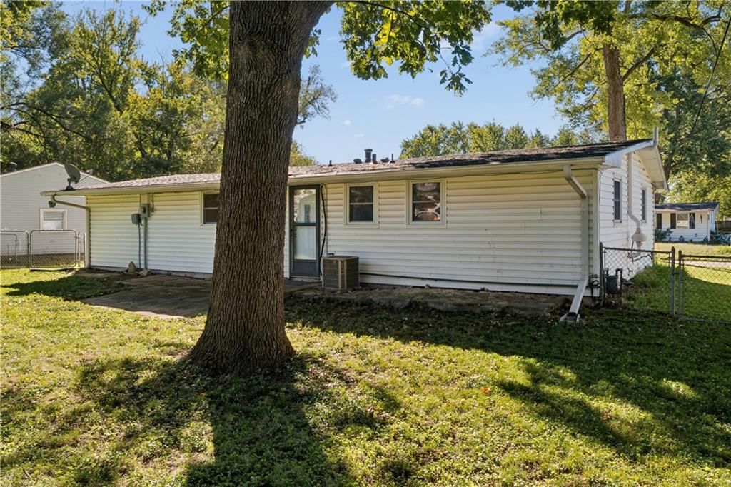 Photo 39 of 44 - 18510 E 5th Street N, Independence, MO 64056