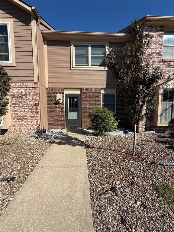 725 SW Liggett Road, Blue Springs, MO